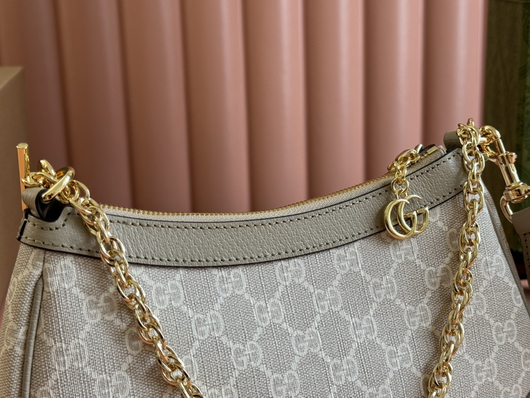 Gucci Hobo Bags